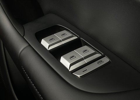 MG MG4 PREMIUM LONG RANGE 18