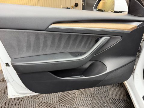 Tesla Model 3 Standard Range Plus Auto RWD 4dr 49