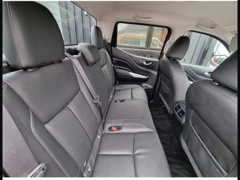 Nissan Navara DCI TEKNA SHR DCB 9