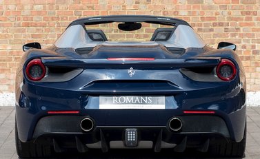 Ferrari 488 Spider 5