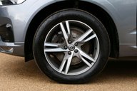 Volvo XC60 2.0 XC60 R-Design B5 MHEV AWD Auto 4WD 5dr 9