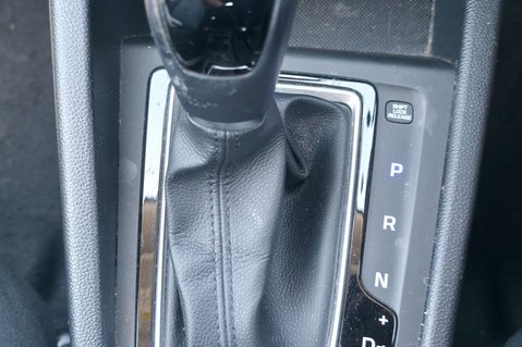 Hyundai i20 MPI SE.AUTOMATIC..1 PREVIOUS OWNER,18 STAMPS,AIR CON,LAST OWNER  9 YEARS. 5