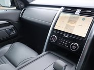 Land Rover Discovery R-DYNAMIC SE MHEV In RARE PEARL WHITE BLACK ROOF AND REAR SEATS  LOW MILES  22