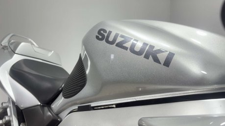 Suzuki SV650 SV650 2003 31K LONG MOT PERFECT A2 BIKE VTWIN SERVICED 650CC 37