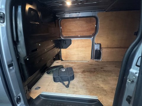 Vauxhall Vivaro Vivaro 3100 Dynamic 11