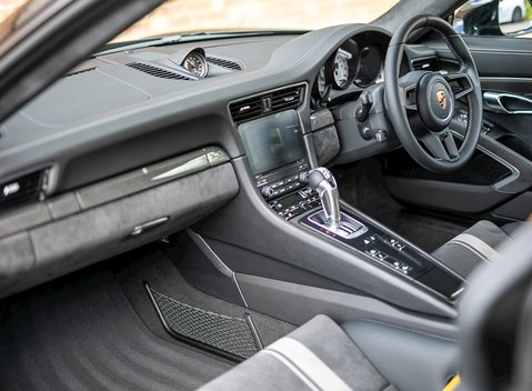 Porsche 911 (991.2) GT3 14