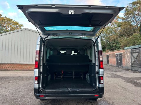Renault Trafic 2.0 dCi LL30 Advance EDC L2 H1 Euro 6 (s/s) 5dr (9 Seat) 14