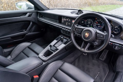 Porsche 911 992 Carrera 4S PDK Convertible 11