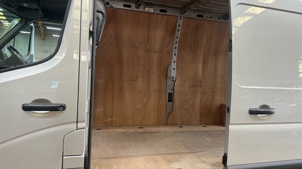 Vauxhall Movano LWB L3H2 Medium Roof Air Con Sensors EURO 6 NO VAT 8