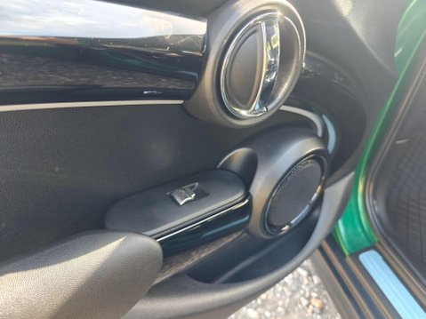 Mini Hatch 1.5 Cooper Exclusive Steptronic Euro 6 (s/s) 5dr 59