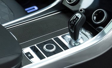 Land Rover Range Rover Sport 5.0 SVR Carbon Edition 22