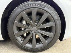 Tesla Model 3 Saloon 4dr Electric Auto RWD (241 bhp) 14