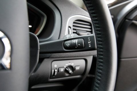 Volvo V40 T2 INSCRIPTION 17