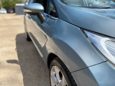Ford Fiesta 1.4 Fiesta Titanium Auto 5dr 25