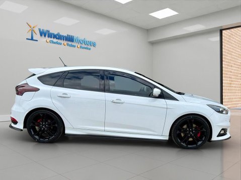 Ford Focus 2.0 TDCi ST-3 Euro 6 (s/s) 5dr 3