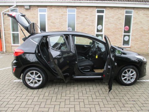 Ford Fiesta 1.1 Ti-VCT Zetec Euro 6 (s/s) 5dr 9