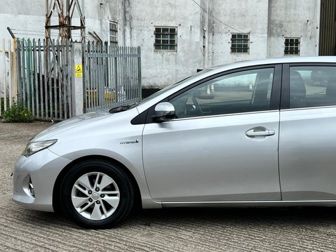 Toyota Auris ICON VVT-I 18
