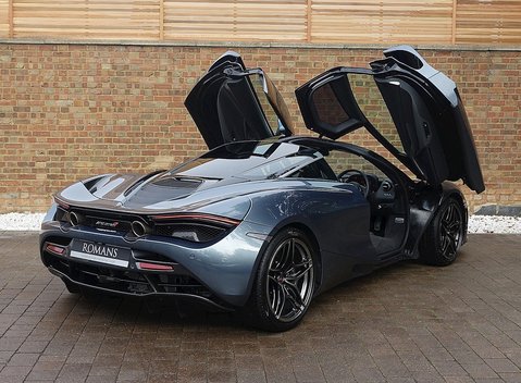 McLaren 720S Luxury 2