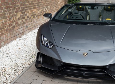 Lamborghini Huracan Spyder LP640-4 EVO 22