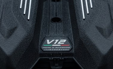 Lamborghini Revuelto 45