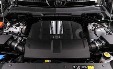 Land Rover Defender V8 34