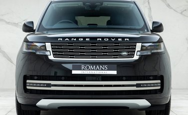 Land Rover Range Rover D300 SE 4