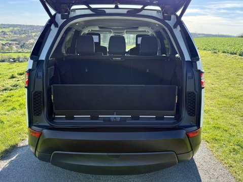 Land Rover Discovery TD6 HSE LUXURY 38