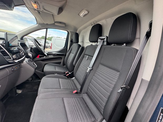Ford Transit Custom AUTO SWB L1H1 Low Roof Limited 280 Air Con Alloys Cruise Sensors NO VAT 12