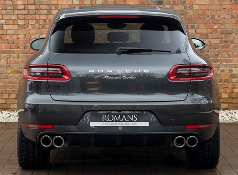 Porsche Macan Turbo 5