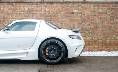 Mercedes-Benz SLS AMG Black Series 30