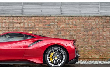 Ferrari 488 Pista 32