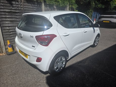 Hyundai i10 SE ONLY 13,000 MILES FROM NEW 4