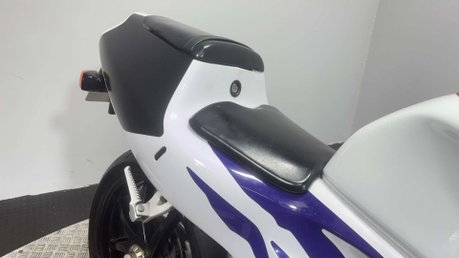 Honda RVF 2000 LATE REGISTERED GENUINE 8K CLASSIC 400CC SUPER SPORT 16