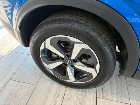 Nissan Qashqai 1.3 DIG-T MHEV N-Connecta XTRON Euro 6 (s/s) 5dr 21