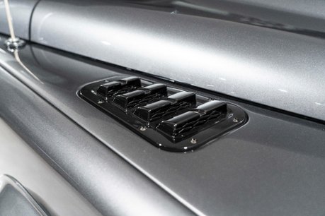 Land Rover Defender 90 TD XS STATION WAGON. COMPREHENSIVE LSH. VB AIR SUSPENSION. KHAN WHEELS. 40