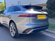 Jaguar F-Pace 2.0 D200 MHEV R-Dynamic HSE Auto AWD Euro 6 (s/s) 5dr 64