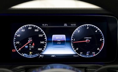 Mercedes-Benz G Series AMG Line Premium Plus 18