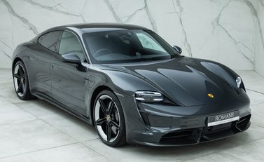 Porsche Taycan TURBO S 11
