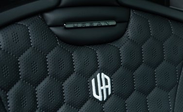 Land Rover Defender 90 V8 P525 URBAN 16