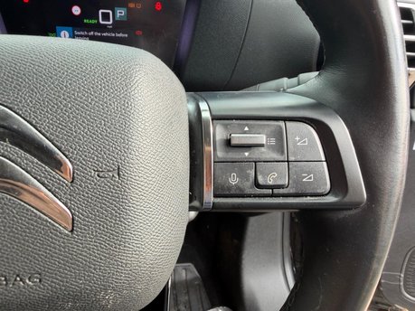 Citroen E-C4 SHINE PLUS 20