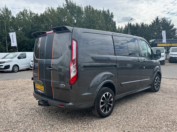 Ford Transit Custom Crew Cab [SOLD MT] AUTO SWB L1H1 Low Roof Sport 320 Air Con Alloys Sensors 7