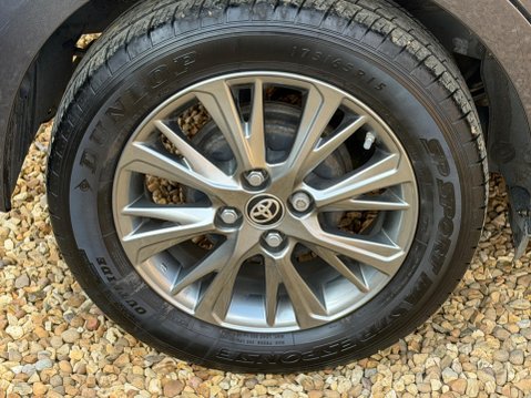 Toyota Yaris 1.5 VVT-i Icon CVT Euro 6 5dr 32