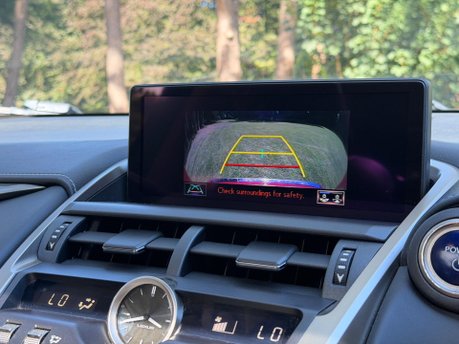 Lexus NX 300H LUXURY 7