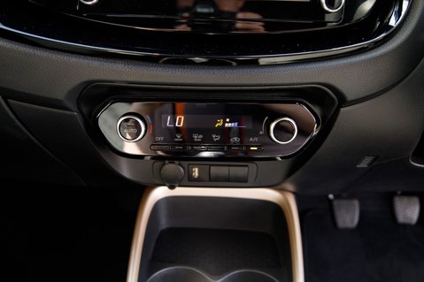 Toyota Aygo X VVT-I EDGE 26