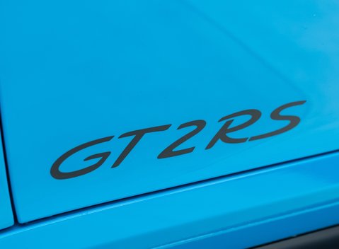 Porsche 911 GT2 RS Weissach (991) 37