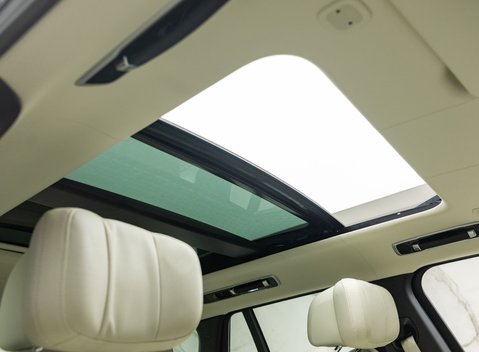 Land Rover Range Rover P550e AUTOBIOGRAPHY 18