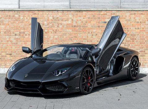 Lamborghini Aventador LP 720-4 Roadster 50th Anniversary 7