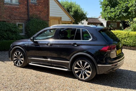 Volkswagen Tiguan R-LINE TECH TSI 4MOTION DSG 17