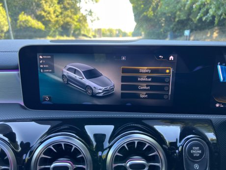 Mercedes-Benz A Class 2.0 A35 AMG (Premium Plus) SpdS DCT 4MATIC Euro 6 (s/s) 5dr 81