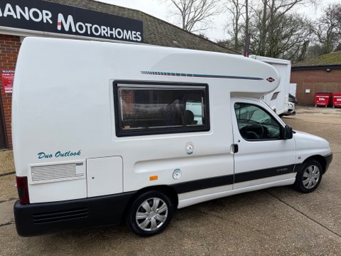 Romahome Duo OUTLOOK R20 HI MODEL 2 BERTH CAMPER VAN 25